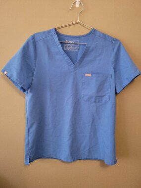 Mens M Figs Scrub Top in Ceil Blue